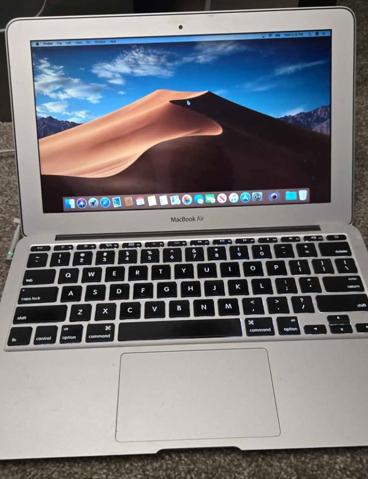 Apple 11" Macbook Air